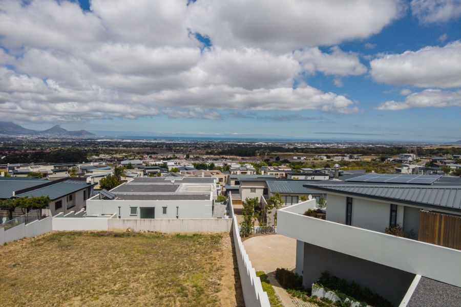 6 Bedroom Property for Sale in Baronetcy Estate Western Cape